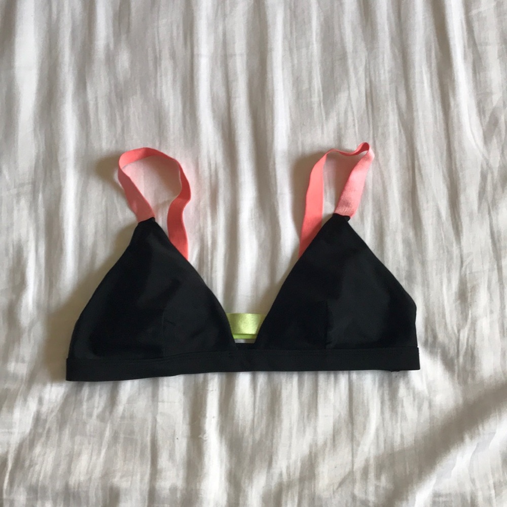 Block color bikini top